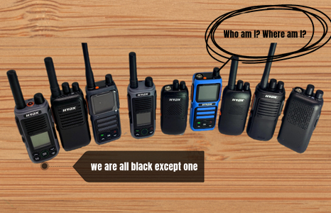 ¿Por qué la mayoría de los walkie-talkies son negros?
