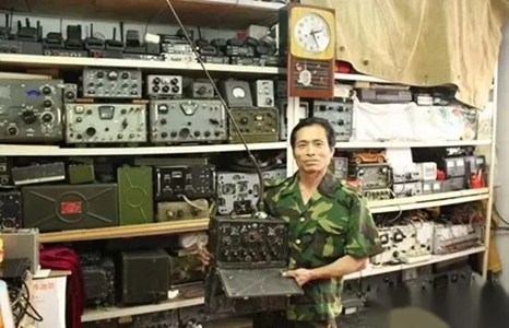 Un hombre de Jilin China gasta 200.000 yuanes para recolectar 200 radios